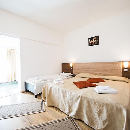 Gura Diham Hotel Buşteni Buitenkant foto